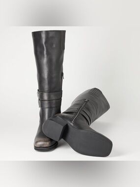 (NWT) Women’s Distressed Leather Biker Boots / block heel NEW